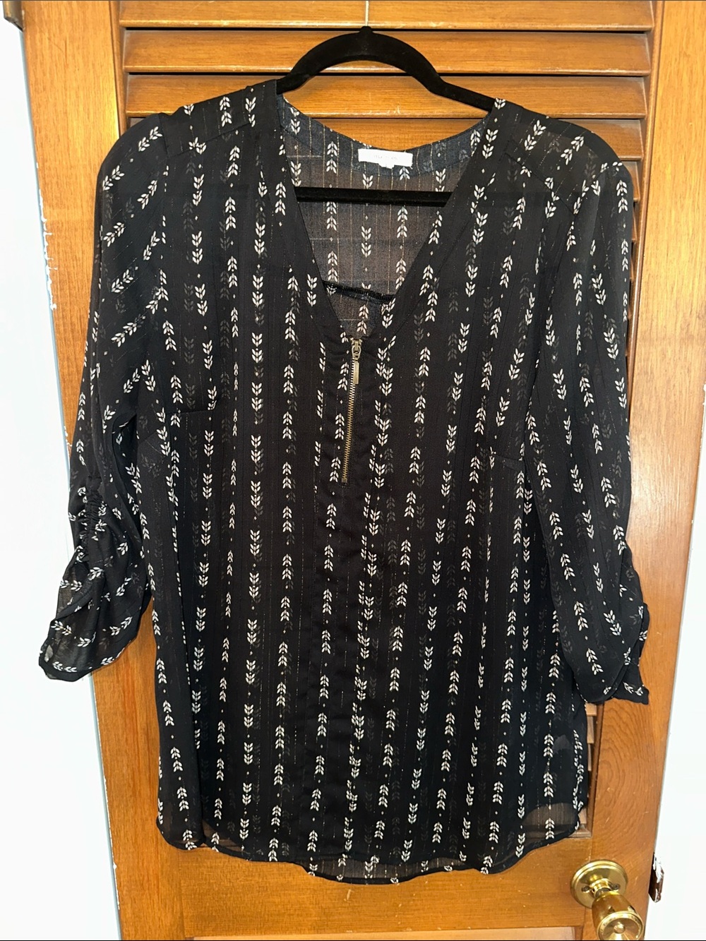 Women's V-Neck Blouse with Zip Front 3/4 touched sleeve